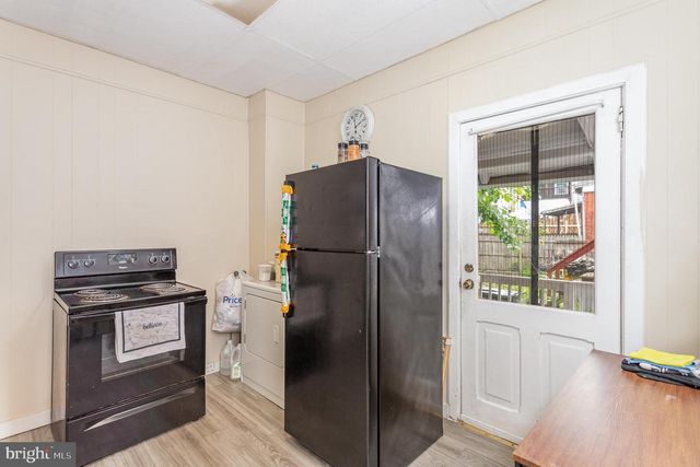 16 S 11TH ST, Lebanon, PA 17042