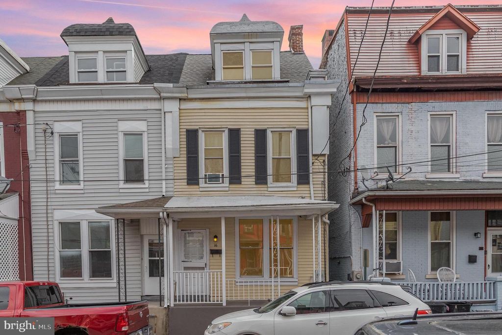 16 S 11TH ST, Lebanon, PA 17042