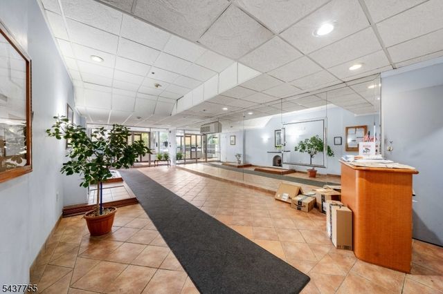 704 N Broad St 1D, Elizabeth City, NJ 07208