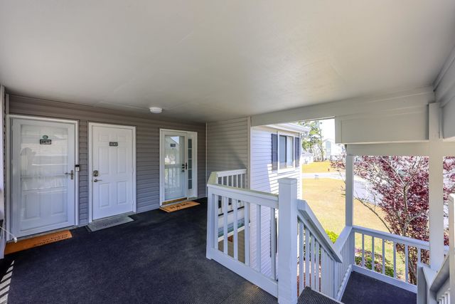 1880 Auburn Ln Apt 24E, Surfside Beach, SC 29575