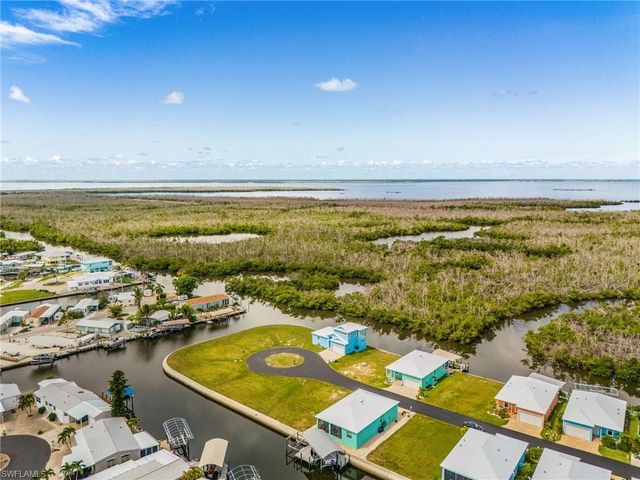 3004 Trawler LN, St. James City, FL 33956