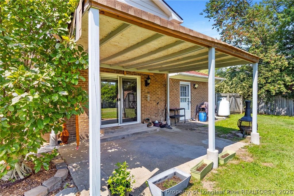 6870 Beaver Stone Drive, Fayetteville, NC 28314 — photo 8