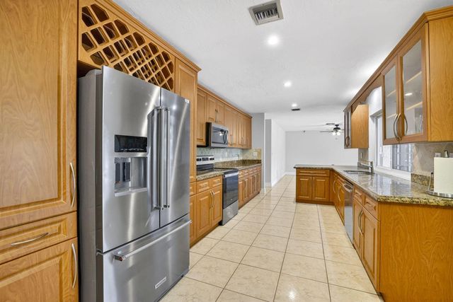 2403 NW 118th Terrace, Coral Springs, FL 33065