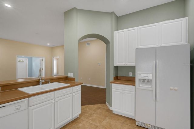 654 LAKE CLARK PLACE, Lakeland, FL 33813