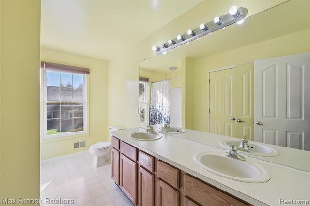 5872 Meadowview Drive, Plymouth, MI 48187