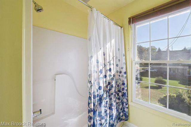 5872 Meadowview Drive, Plymouth, MI 48187