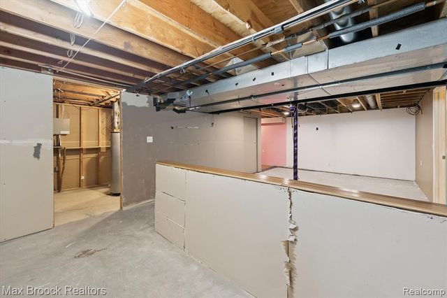 5872 Meadowview Drive, Plymouth, MI 48187