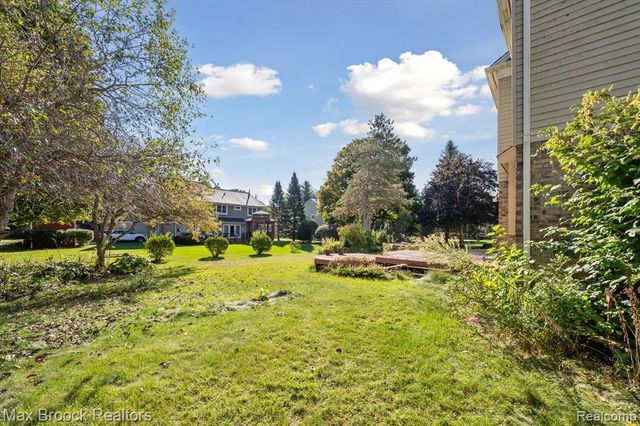 5872 Meadowview Drive, Plymouth, MI 48187