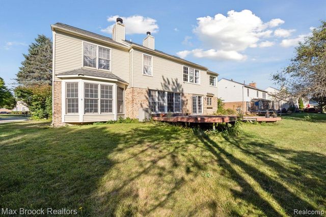 5872 Meadowview Drive, Plymouth, MI 48187