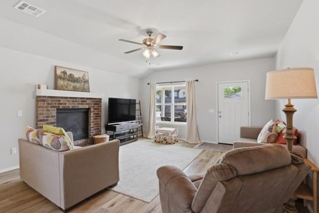 503 Remington Avenue, Jones, OK 73049