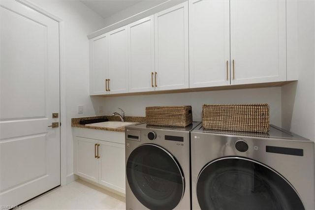 7315 Cayo Coco LN, Naples, FL 34113