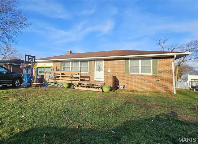 143 Reno Avenue, East Alton, IL 62024