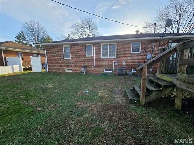 143 Reno Avenue, East Alton, IL 62024