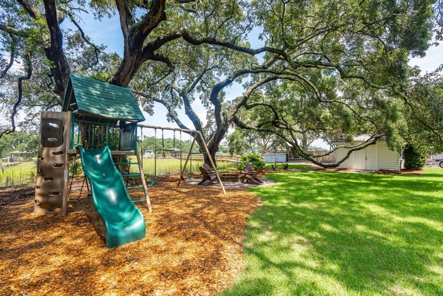 1670 Hunley Avenue, Charleston, SC 29412