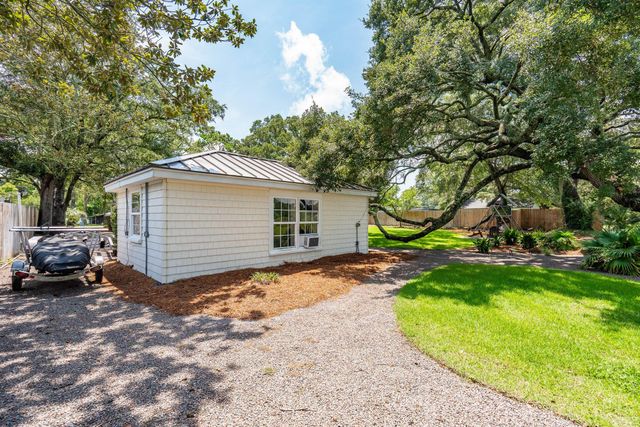 1670 Hunley Avenue, Charleston, SC 29412