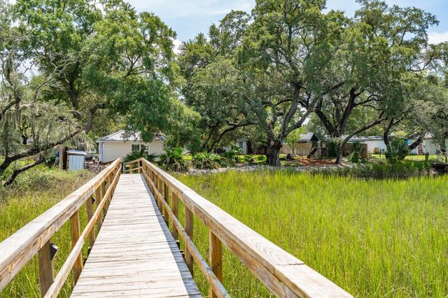 1670 Hunley Avenue, Charleston, SC 29412