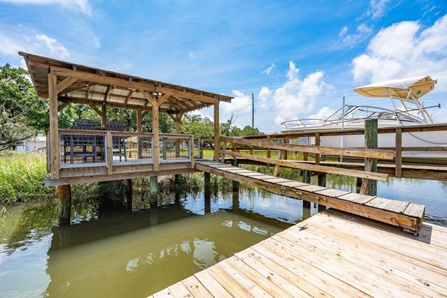 1670 Hunley Avenue, Charleston, SC 29412