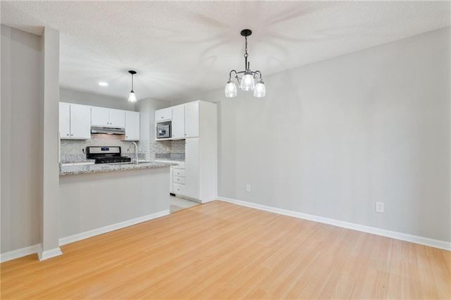 1064 Creatwood SE Circle, Smyrna, GA 30080