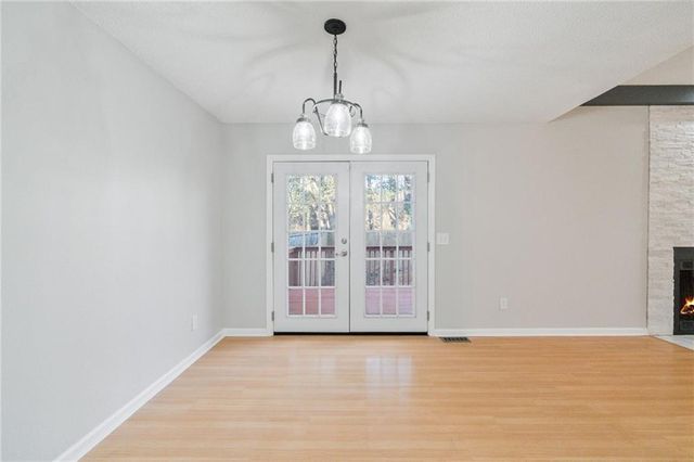 1064 Creatwood SE Circle, Smyrna, GA 30080