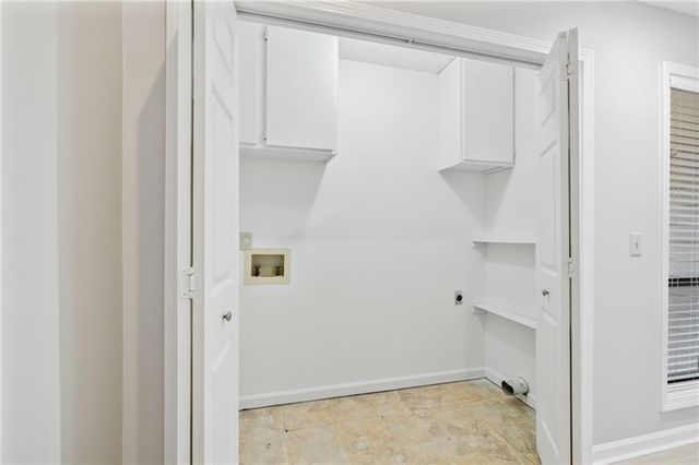 1064 Creatwood SE Circle, Smyrna, GA 30080