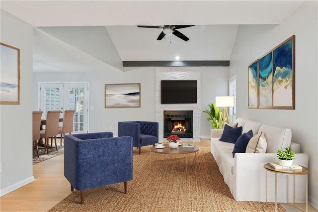 1064 Creatwood SE Circle, Smyrna, GA 30080