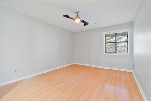 1064 Creatwood SE Circle, Smyrna, GA 30080