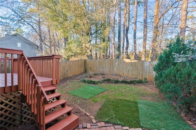 1064 Creatwood SE Circle, Smyrna, GA 30080