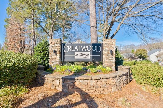 1064 Creatwood SE Circle, Smyrna, GA 30080