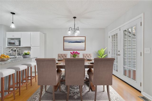 1064 Creatwood SE Circle, Smyrna, GA 30080