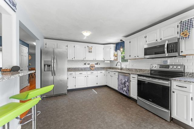 15 Old Farm Rd, Spencer, MA 01562