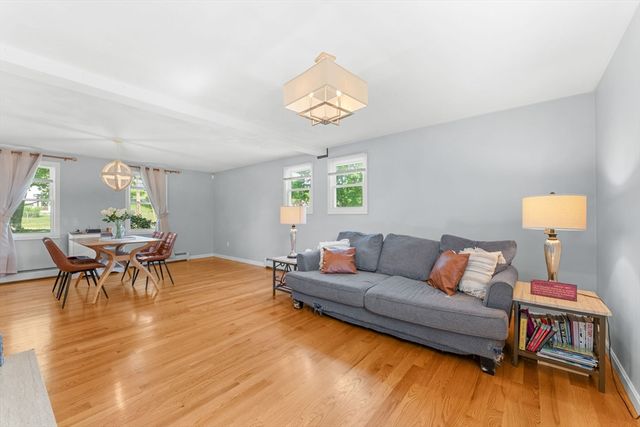 15 Old Farm Rd, Spencer, MA 01562