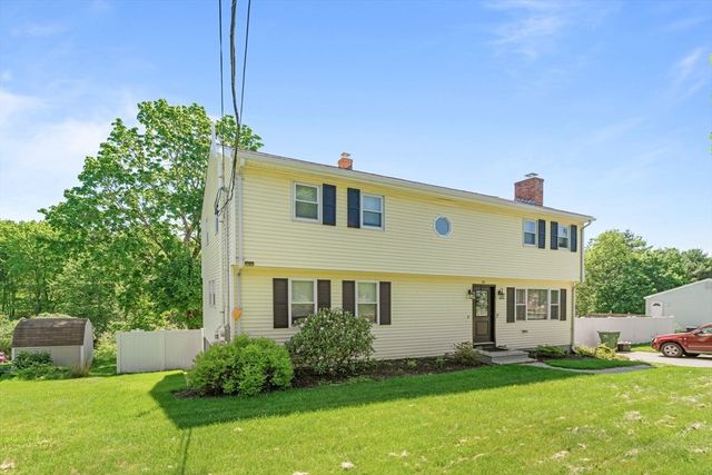 15 Old Farm Rd, Spencer, MA 01562