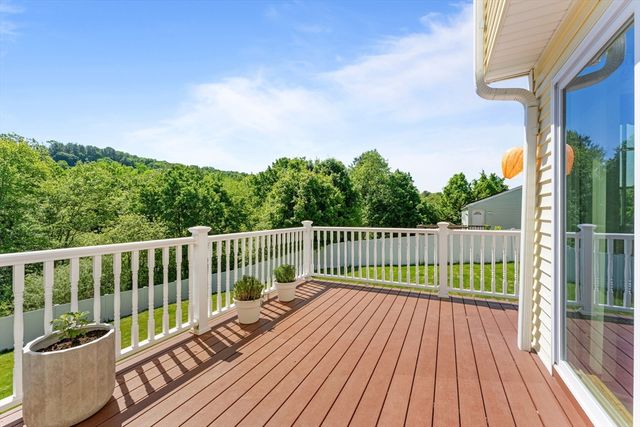 15 Old Farm Rd, Spencer, MA 01562