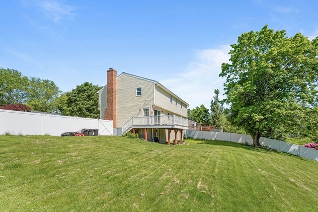 15 Old Farm Rd, Spencer, MA 01562