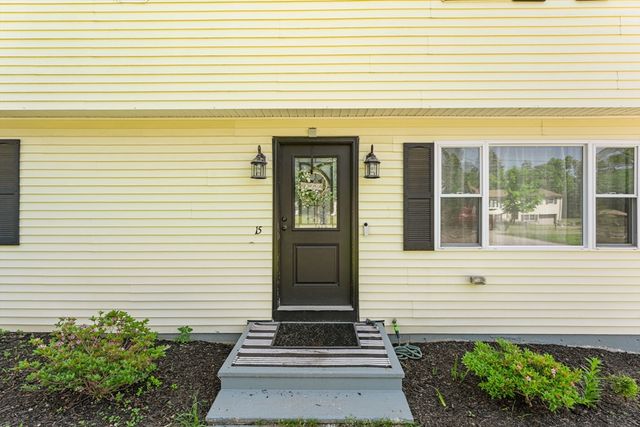 15 Old Farm Rd, Spencer, MA 01562