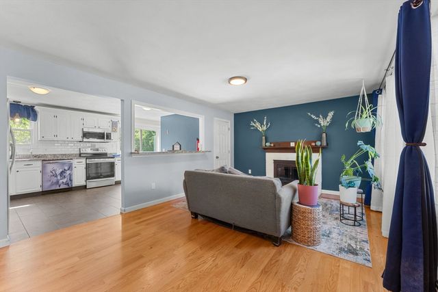 15 Old Farm Rd, Spencer, MA 01562
