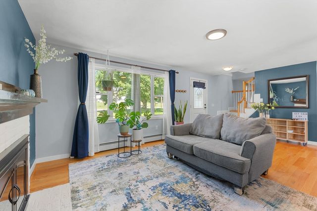 15 Old Farm Rd, Spencer, MA 01562