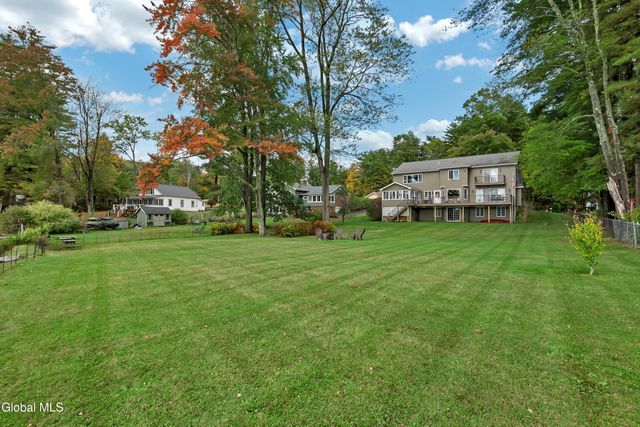 9 Reardon Rd Extension, Queensbury, NY 12804