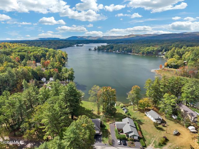 9 Reardon Rd Extension, Queensbury, NY 12804