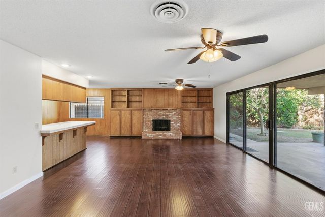 5413 Inverrary Court, Bakersfield, CA 93309