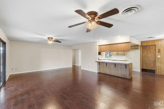 5413 Inverrary Court, Bakersfield, CA 93309