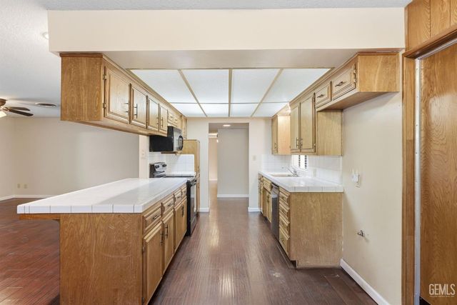 5413 Inverrary Court, Bakersfield, CA 93309