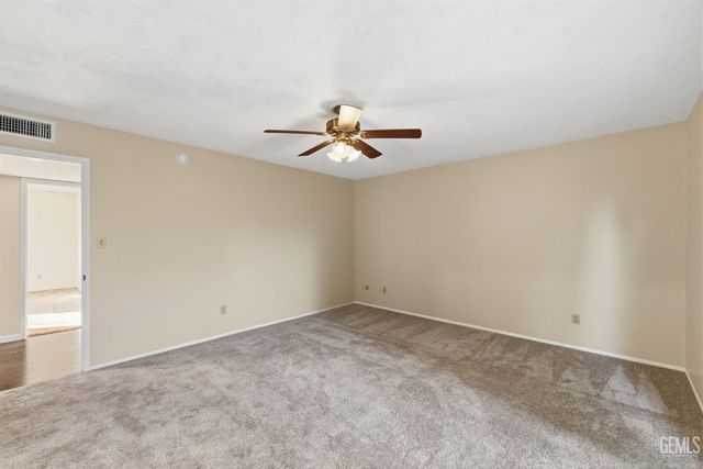 5413 Inverrary Court, Bakersfield, CA 93309