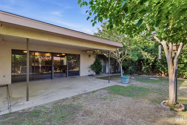 5413 Inverrary Court, Bakersfield, CA 93309