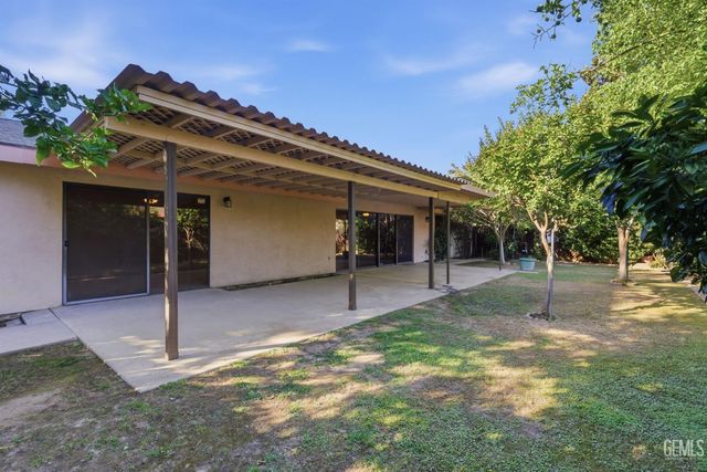 5413 Inverrary Court, Bakersfield, CA 93309