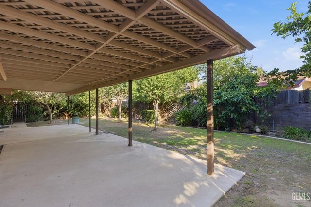 5413 Inverrary Court, Bakersfield, CA 93309