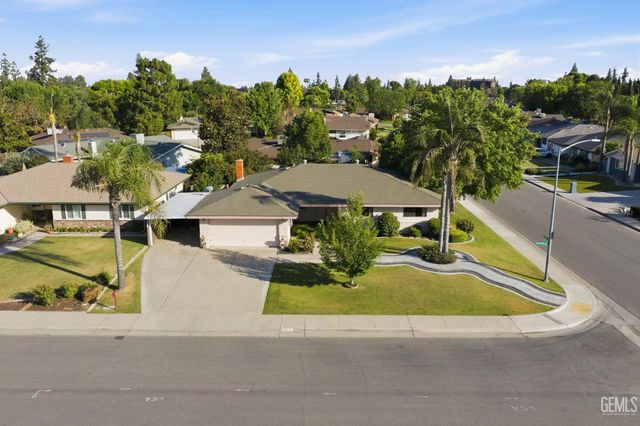 5413 Inverrary Court, Bakersfield, CA 93309