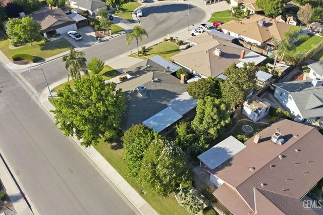 5413 Inverrary Court, Bakersfield, CA 93309