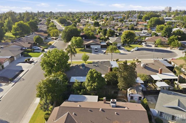 5413 Inverrary Court, Bakersfield, CA 93309