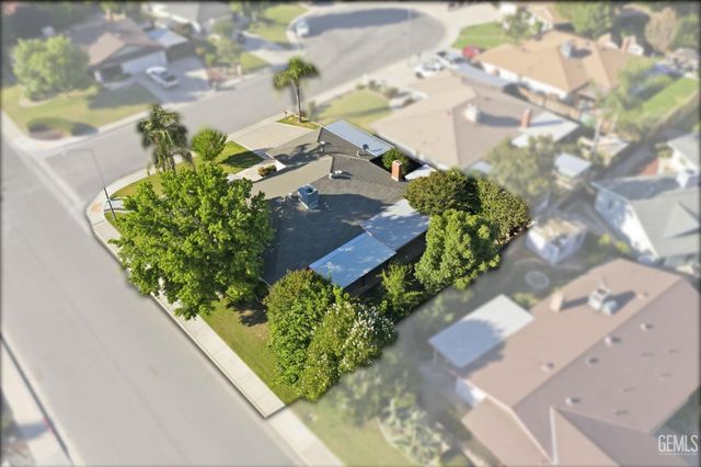 5413 Inverrary Court, Bakersfield, CA 93309
